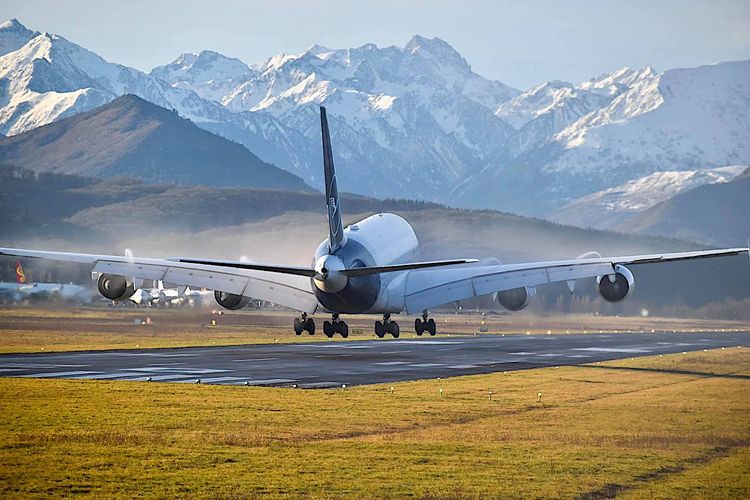 SUSPENS – Quelles compagnies à Tarbes et Pau pour Orly ?